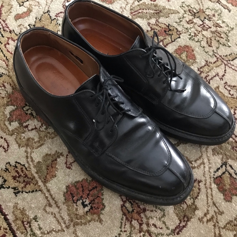 Allen Edmonton mens black shoes size 8.5